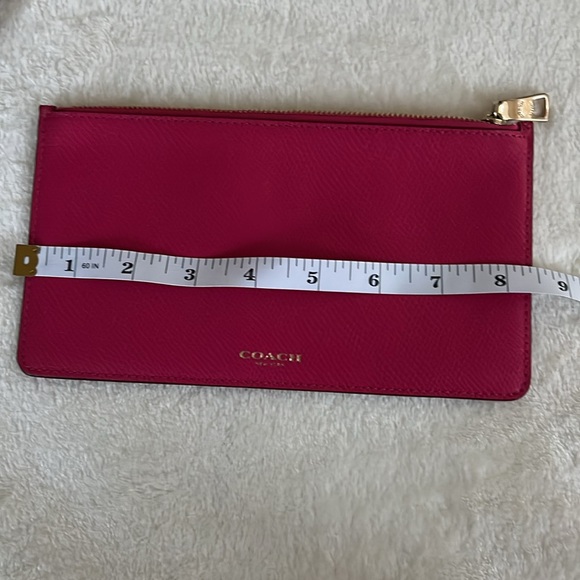 🌸Coach Clutch - Picture 3 of 6